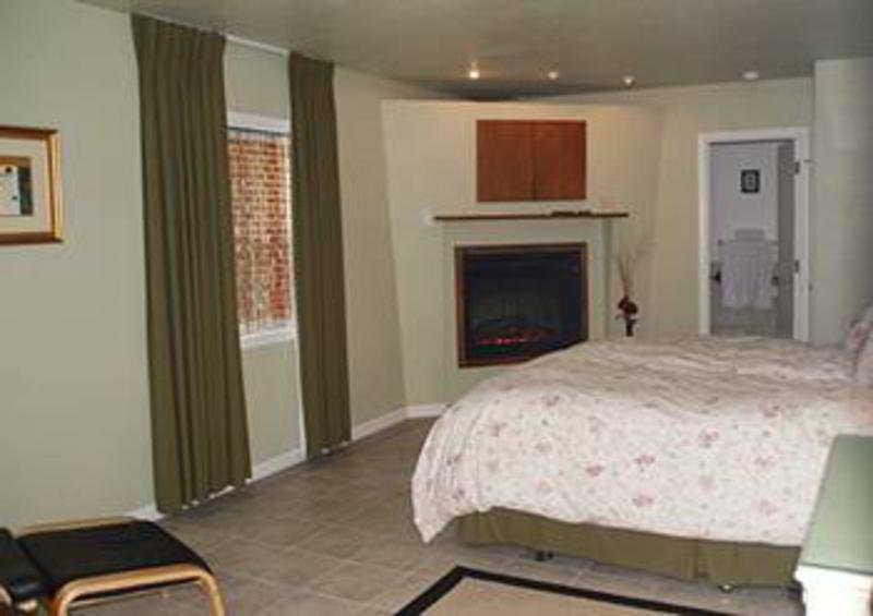 Anton Inn Pacific Grove Bilik gambar